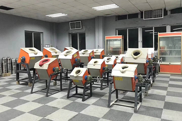 小型金屬熔煉爐-- 找對生產廠家很重要